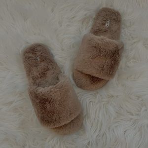 Aurora Fuzzy Slides from UOI BOUTIQUE